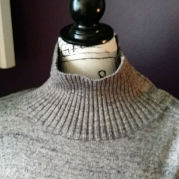 GAP button up turtleneck - Picture 3 of 5